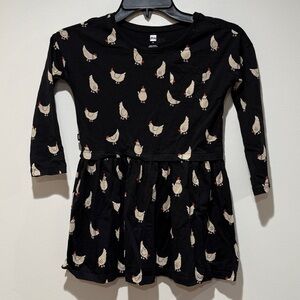 Tea Collection Play Dress Sz 5 Peruvian Chickens Print 100% Cotton Black Funky